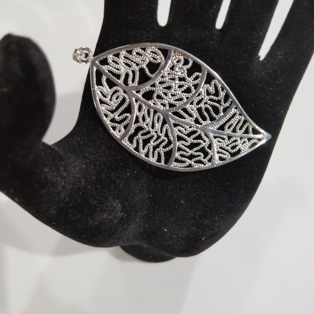 Sterling Silver 925 Filigree Womens Leaf Pendant